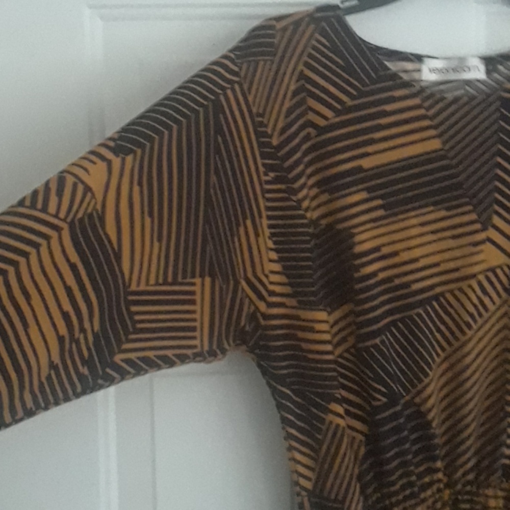 Pattern Dress - Picture 3 of 4